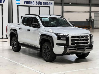 Cho thuê xe bán tải Mitsubushi Triton 2024 giá 26tr/ tháng 0