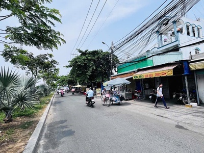  chủ bán gấp để giải quyết nợ cuối năm trần xuân soạn   quận 7   b.án đất tặng nhà 80,2m     cách 3