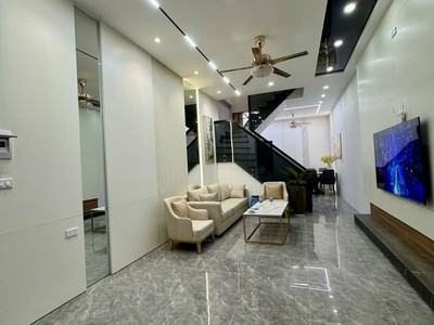 ngã tư minh khai kim ngưu 60m 5 tầng mặt ngõ thông vf3 đỗ cửa 1