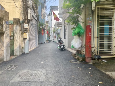 Bán đất ngõ 193 bồ đề 89m x 6m6 1 nhà ra oto thông, giá đầu tư. 0