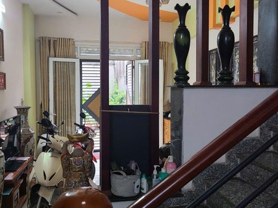 Nhà 4 tầng đường 8m hà huy giáp khu phân lô gần ngã tư ga chỉ 7.6 tỷ 0