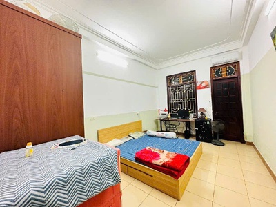 Hot     sở hữu ngay căn nhà đẹp - giá tốt- vị trí đắc địa tại đường kim giang - thanh liệt 4