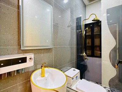 Bán nhà đẹp đường  huỳnh văn nghệ, tân bình, tp hcm. dt 50m2, 4 tầng. giá 7,9 tỷ, sổ hồng đầy đủ. 4