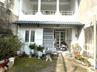 Mặt tiền kinh doanh gần  trường hoa lư   186m    giá chỉ 9 tỷ   48tr/m     siêu rẻ 4