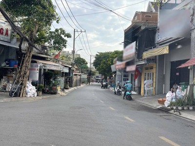 Mặt tiền kinh doanh gần  trường hoa lư   186m    giá chỉ 9 tỷ   48tr/m     siêu rẻ 0