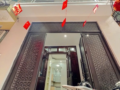 Báncăn nhà mới ô tô đỗ cổng, 50  met   4 tầng. nhỉnh 10 tỷ   gần lê văn lương kéo dài lh 0972 078 0