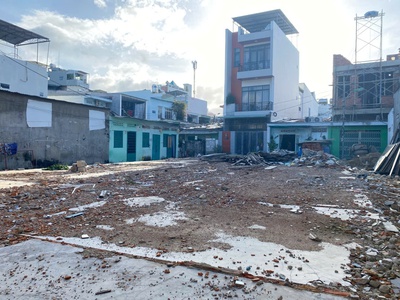 Bán lô đất hẻm 1170 đường 2/4, phường nha trang   57m    giá 1,9 tỷ 0