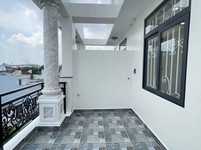 Nhà quốc lộ 13, 60m2 x 4 tầng btct, hoàn công, ô tô vào nhà, 7 tỷ nhỉnh còn tl 4