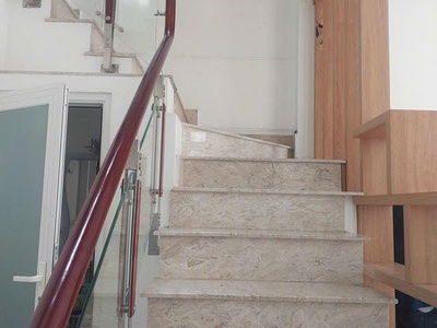 Gấp bán nhà 4 tầng vị trí đẹp 2 mặt thông thoáng,đường rộng 10m,cát lái,quận 2  diện tích 75 ngang 1