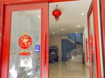 Cho thuê sàn kinh doanh tầng 1,2. DT 75m2/ tầng, 8,5 triệu  thuê 2 tầng giá thỏa thuận 1