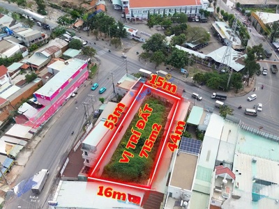 Bán Gấp Đất 15x50 Mặt Tiefn Đt743B Đối Diện Bện Viện Dĩ An 0