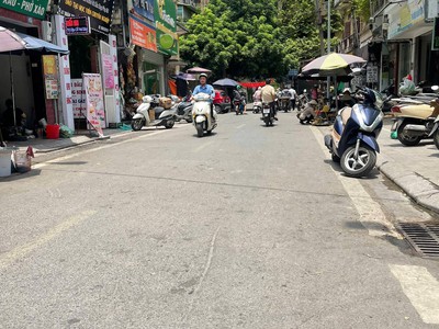 Bán nhà 2 tầng mặt phố Đoàn Thị Điểm, Đống Đa, tiện kinh doanh 65m2 giá 40 tỷ 1