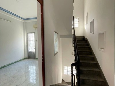 Nhà 4 tầng đường tôn thất tùng, ngang 8.7M, bắc nha trang, dòng tiền 15TR/THÁNG, GIÁ 9,5 TỶ 2