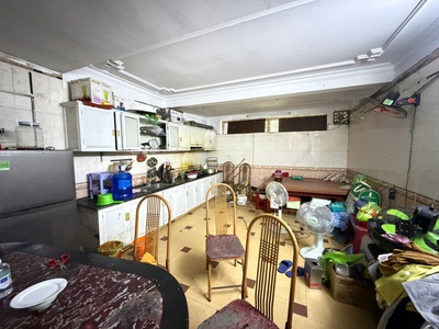 Mặt đường Văn Cao - 90m2 - ngang 4,5m - 5 tầng - không lỗi - giá tốt 18 tỷ 2