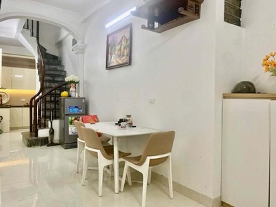 Bán nhà Ô Đồng Lầm Hồ Ba Mẫu gần công viên Thống Nhất 34m2 4 tầng nhà đẹp thoáng mát về ở ngay 0