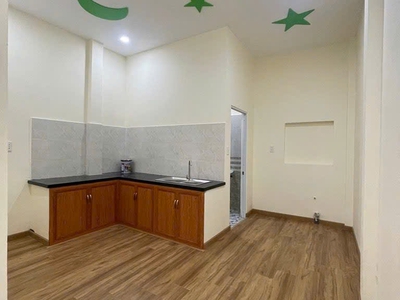 O1804  giảm 150tr  sát cv phần mềm quang trung, shr, vuông, 4.2x17m, 2.x tỷ 2