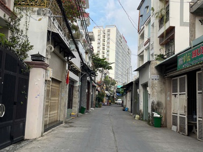 Giá chỉ 6.9 tỷ  bán nhà 4x16m, 5 tầng   hxh phú thọ hòa, gần lũy bán bích 1