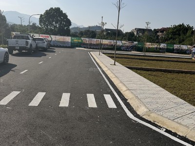 Bán đất nền hoà lạc - đh quốc gia 100m  full thổ cư, mặt tiền 8m, đường trước 20m, giá 3 tỷ. 3