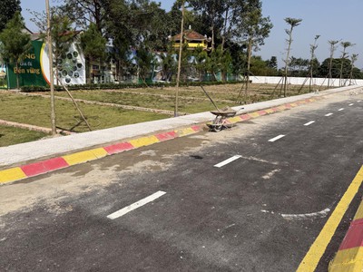 Bán đất nền hoà lạc - đh quốc gia 100m  full thổ cư, mặt tiền 8m, đường trước 20m, giá 3 tỷ. 4