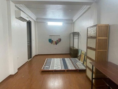 Chính chủ bán- mặt phố yên lạc, quận hai bà trưng, nhà đẹp 34m2, 4.5 tầng, mặt tiền 5.5m -kd sầm uất 3