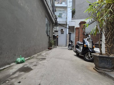 Minh khai 70m    4 tầng   giá 12 tỷ 0