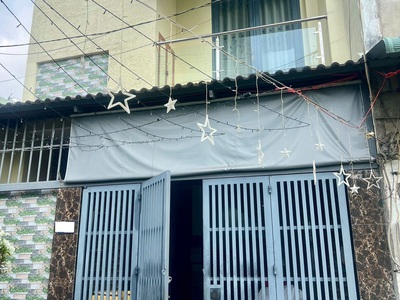 Nhà 2 sẹc lê văn khương hiệp thành quận 12 65m2 ngang 5m6 2 tầng 3 phòng ngủ chỉ 3 tỷ 980. 0