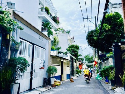 Bán nhà hẻm 730 lạc long quân, phường 9 tân bình 4x13 4 tầng chỉ 7,5 tỷ 4