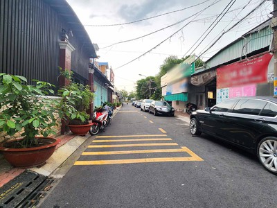 Căn góc 2 mặt tiền kinh doanh phạm văn đồng   369m  ngang 14.5m   giá chỉ 37 tỷ 0