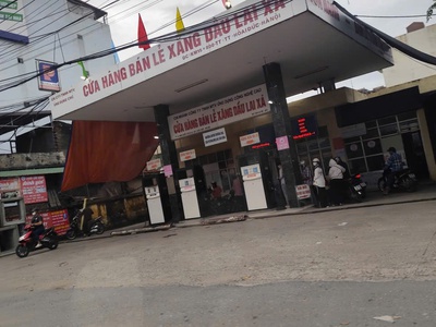 Cc cần bán lô đất vàng ,phân lô vĩa hè, ô tô đỗ ngày đêm trươc nhà . lai xá 73m kinh doanh đường 0