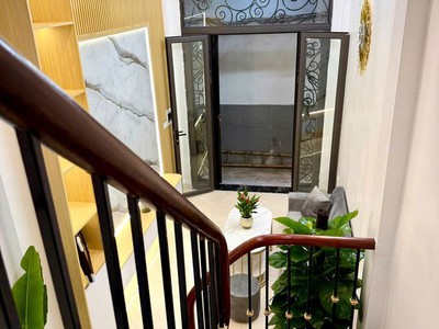 Bán nhà  ngõ đình đông 17/23m2. 4 tầng. mặt tiền 3m. giá 5.8 tỷ hai bà trưng hà nội 1