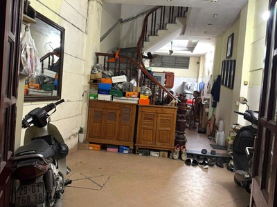 Bán nhà hoàng hoa thám 46m2.  5 tầng. mặt tiền 3.5m. giá  12 tỷ ba đình hà nội 0