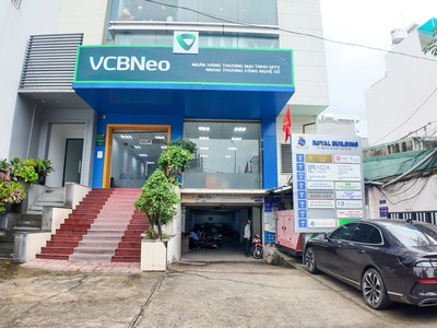 Cho thuê văn phòng giá rẻ ở 225 Nguyễn Xí, Bình Thạnh - 154m2 - chỉ 8/m2 0