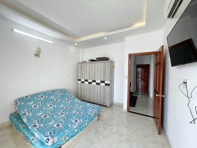 Bán nhà hẻm xe hơi 7m đường quốc lộ 13 64m2 4 tầng đúc btct ngay khu hồng long nhỉnh 7 tỷ 4