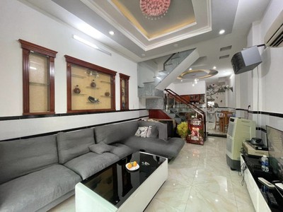 Bán nhà hẻm xe hơi 7m đường quốc lộ 13 64m2 4 tầng đúc btct ngay khu hồng long nhỉnh 7 tỷ 3