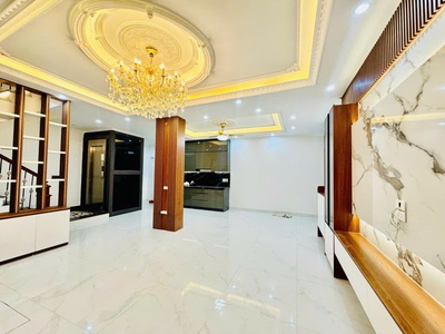 Nhà hồ tùng mậu,hàng xóm vinhomes,cách oto chỉ 30m,dt:38m2x5,mt:4.5m,8ty 0