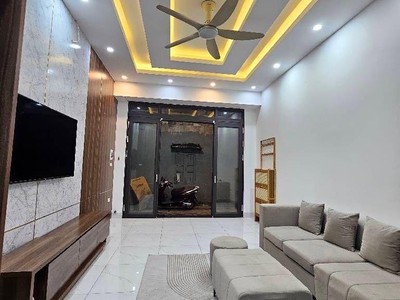 Bán nhà đẹp đón tết   ngô gia tự   35m    5 tầng   giá 6,8 tỷ   sổ riêng nở hậu   nhà mới thơm mùi 0