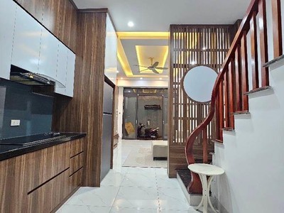 Bán nhà đẹp đón tết   ngô gia tự   35m    5 tầng   giá 6,8 tỷ   sổ riêng nở hậu   nhà mới thơm mùi 1