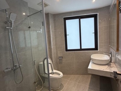 Bán nhà đẹp đón tết   ngô gia tự   35m    5 tầng   giá 6,8 tỷ   sổ riêng nở hậu   nhà mới thơm mùi 3