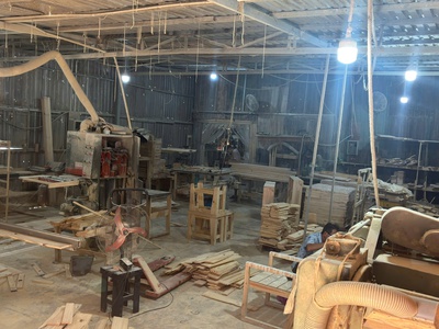 Cần sang nhượng xưởng gỗ thông 400m    hẻm 442 ql1a - an phú đông - quận 12   vào làm ngay 0