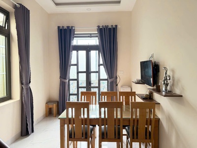 Cho thuê villa sân vườn nam hồ phường 11 đà lạt có 5 phòng ngủ 1