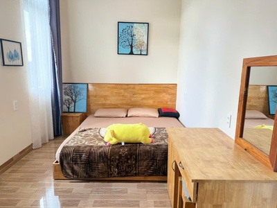 Cho thuê villa sân vườn nam hồ phường 11 đà lạt có 5 phòng ngủ 3