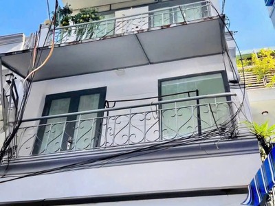 Bán nhà huỳnh văn bánh,hxh vip phú nhuận,3 tầng mới,ngang 4m giá nhỉnh 5 tỷ 0