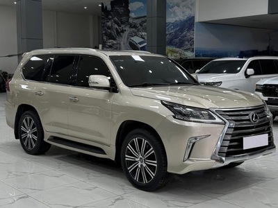 Bán Lexus LX570 màu vàng cát, sản xuất 2018. Xe siêu mới. 2