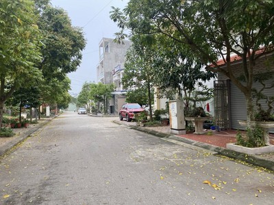 Cần bán lô đất mặt bãi đỗ xe TDC Tràng Cát 83,93m2 giá chỉ 46,5tr/m2 2