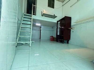 Cho thuê nhà trệt 1 lửng hẻm 9 Nguyễn Văn Linh  gần siêu thị Metro  Cách lộ lớn 20m 0