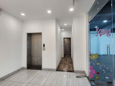 Cho thuê sàn văn phòng 120m2 view hồ Hoàng cầu, Đống Đa, Hà Nội 4