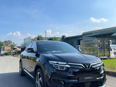 Bán VINFAST vf8 eco đời 2023 10