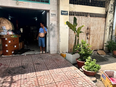 Hàng hiếm  Bán nhà nát MT đường số 45 Quận 7. DT: 3,5m x 18m. Giá: 10.5 tỷ TL 0