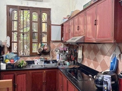 Hiếm nhà đẹp 4 tầng mặt đường Chiến Thắng, 40m2, mặt tiền rộng 3,2m, vị trí đẹp, kinh doanh sầm uất, 0