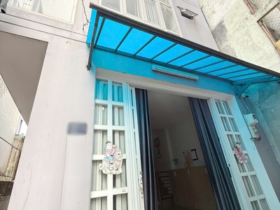 Nhà 4 tầng mới nở hậu hẻm 388 hưng phú p.chánh hưng. giá 4,98 tỷ bớt lộc 0